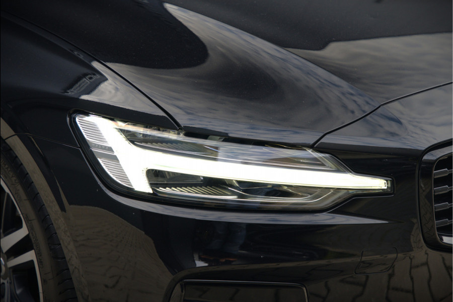 Volvo V60 2.0 B3 R-Design | Panoramadak | Harman Kardon | Keyless | Memory Stoel | Elektrische Stoelen | Stuurverwarming | Stoelverwarming | Camera | Adaptive Cruise Control | Leer | LED | DAB | Parkeensensoren | Appl