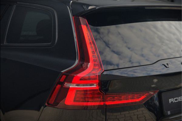 Volvo V60 2.0 B3 R-Design | Panoramadak | Harman Kardon | Keyless | Memory Stoel | Elektrische Stoelen | Stuurverwarming | Stoelverwarming | Camera | Adaptive Cruise Control | Leer | LED | DAB | Parkeensensoren | Appl