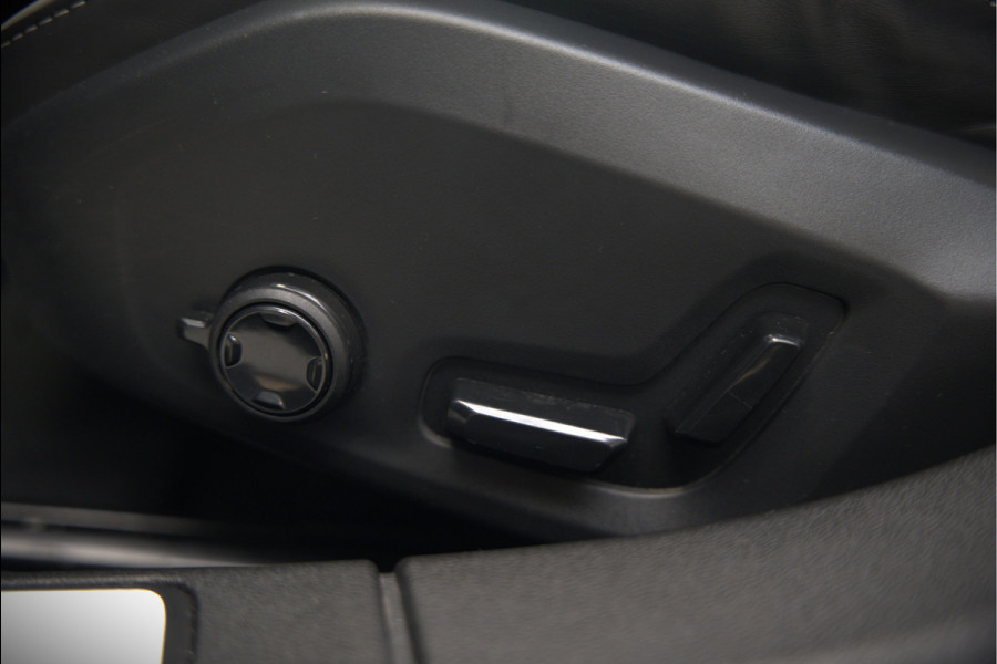 Volvo V60 2.0 B3 R-Design | Panoramadak | Harman Kardon | Keyless | Memory Stoel | Elektrische Stoelen | Stuurverwarming | Stoelverwarming | Camera | Adaptive Cruise Control | Leer | LED | DAB | Parkeensensoren | Appl
