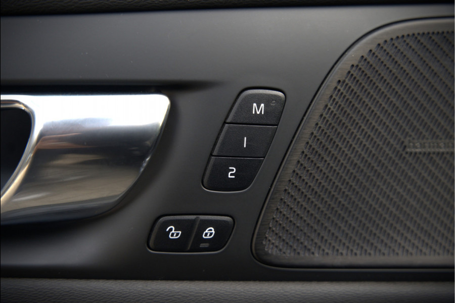 Volvo V60 2.0 B3 R-Design | Panoramadak | Harman Kardon | Keyless | Memory Stoel | Elektrische Stoelen | Stuurverwarming | Stoelverwarming | Camera | Adaptive Cruise Control | Leer | LED | DAB | Parkeensensoren | Appl
