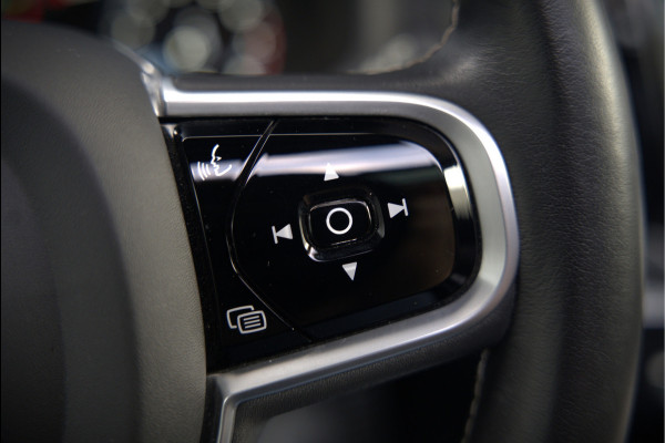 Volvo V60 2.0 B3 R-Design | Panoramadak | Harman Kardon | Keyless | Memory Stoel | Elektrische Stoelen | Stuurverwarming | Stoelverwarming | Camera | Adaptive Cruise Control | Leer | LED | DAB | Parkeensensoren | Appl