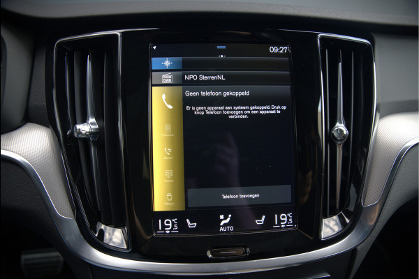 Volvo V60 2.0 B3 R-Design | Panoramadak | Harman Kardon | Keyless | Memory Stoel | Elektrische Stoelen | Stuurverwarming | Stoelverwarming | Camera | Adaptive Cruise Control | Leer | LED | DAB | Parkeensensoren | Appl