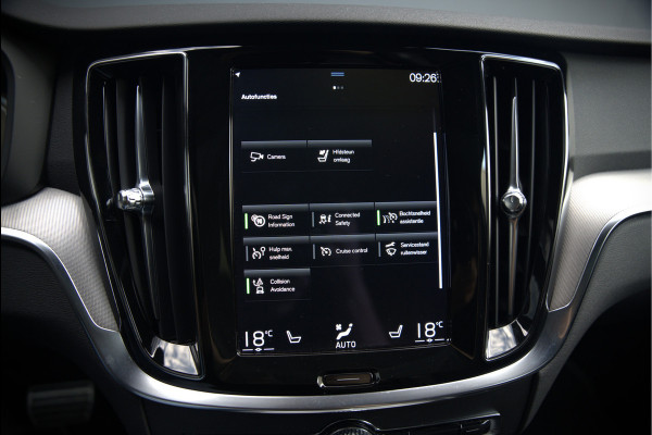 Volvo V60 2.0 B3 R-Design | Panoramadak | Harman Kardon | Keyless | Memory Stoel | Elektrische Stoelen | Stuurverwarming | Stoelverwarming | Camera | Adaptive Cruise Control | Leer | LED | DAB | Parkeensensoren | Appl