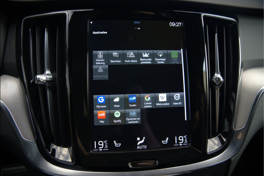 Volvo V60 2.0 B3 R-Design | Panoramadak | Harman Kardon | Keyless | Memory Stoel | Elektrische Stoelen | Stuurverwarming | Stoelverwarming | Camera | Adaptive Cruise Control | Leer | LED | DAB | Parkeensensoren | Appl