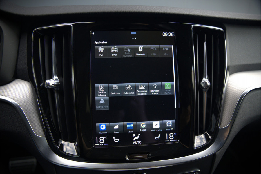 Volvo V60 2.0 B3 R-Design | Panoramadak | Harman Kardon | Keyless | Memory Stoel | Elektrische Stoelen | Stuurverwarming | Stoelverwarming | Camera | Adaptive Cruise Control | Leer | LED | DAB | Parkeensensoren | Appl