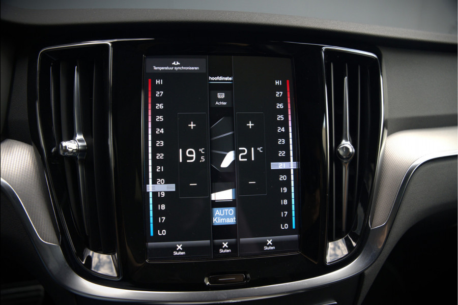 Volvo V60 2.0 B3 R-Design | Panoramadak | Harman Kardon | Keyless | Memory Stoel | Elektrische Stoelen | Stuurverwarming | Stoelverwarming | Camera | Adaptive Cruise Control | Leer | LED | DAB | Parkeensensoren | Appl