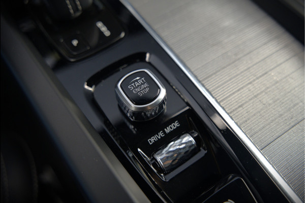 Volvo V60 2.0 B3 R-Design | Panoramadak | Harman Kardon | Keyless | Memory Stoel | Elektrische Stoelen | Stuurverwarming | Stoelverwarming | Camera | Adaptive Cruise Control | Leer | LED | DAB | Parkeensensoren | Appl