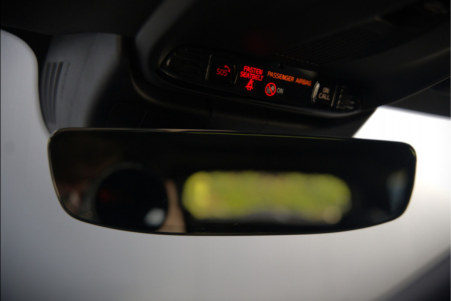 Volvo V60 2.0 B3 R-Design | Panoramadak | Harman Kardon | Keyless | Memory Stoel | Elektrische Stoelen | Stuurverwarming | Stoelverwarming | Camera | Adaptive Cruise Control | Leer | LED | DAB | Parkeensensoren | Appl