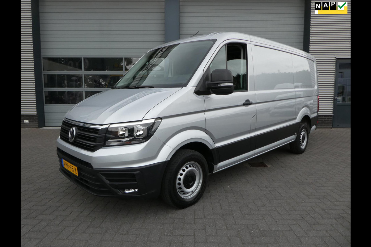 Volkswagen Crafter 35 2.0 TDI 140pk L3H2 ( L2H1 ) airco, camera ,trekhaak , 3 zits