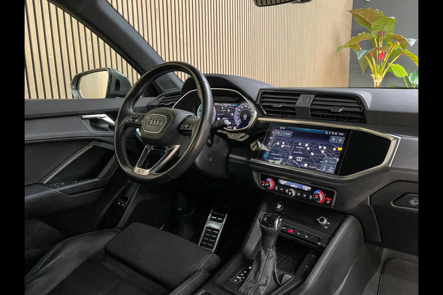 Audi Q3 45 TFSI e S Line 245PK - Trekhaak - Virtual - Navi