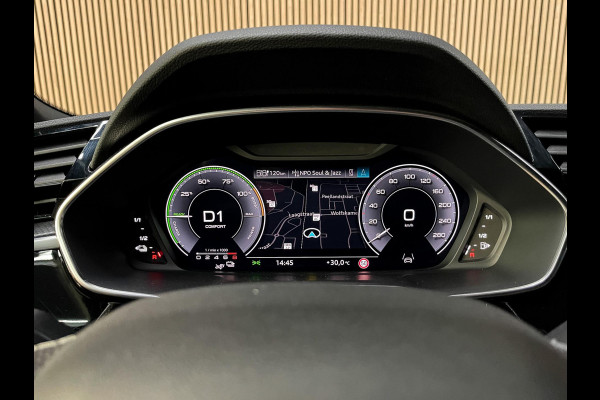 Audi Q3 45 TFSI e S Line 245PK - Trekhaak - Virtual - Navi