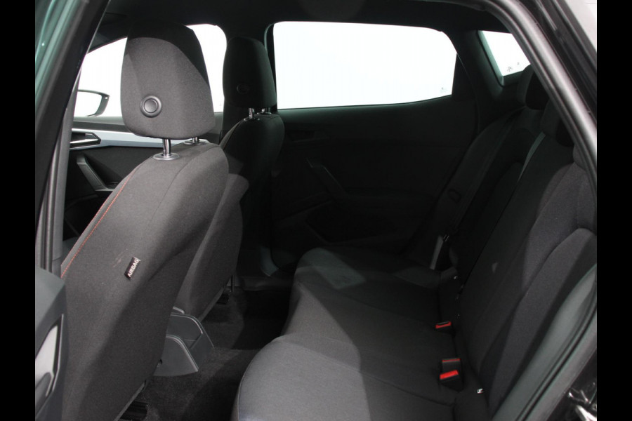Seat Ibiza 1.0 EcoTSI FR Climate Control Adaptieve cruise control LED Keyless Parkeersensoren Verwarmde voorstoelen Achteruitrij camera Apple Carplay/ Andriod Auto