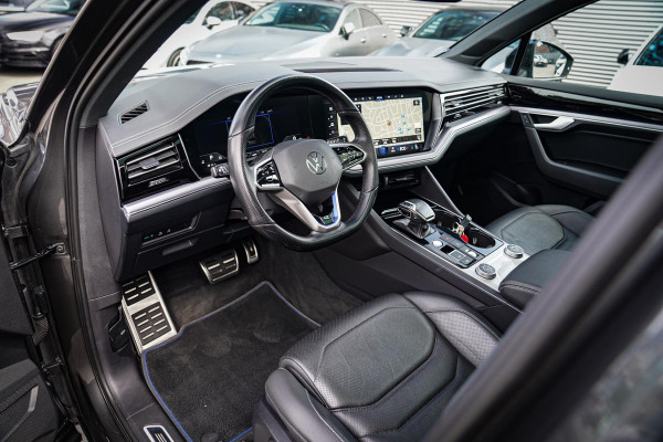 Volkswagen Touareg 3.0 TSi 4MOTION R | 360 cam | Panorama | Trekhaak | Incl. BTW | HuD | Adaptieve Cruise | Luchtvering | Park Ass