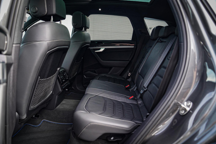 Volkswagen Touareg 3.0 TSi 4MOTION R | 360 cam | Panorama | Trekhaak | Incl. BTW | HuD | Adaptieve Cruise | Luchtvering | Park Ass
