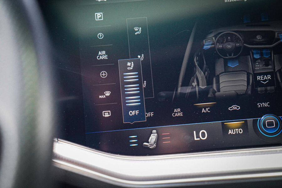 Volkswagen Touareg 3.0 TSi 4MOTION R | 360 cam | Panorama | Trekhaak | Incl. BTW | HuD | Adaptieve Cruise | Luchtvering | Park Ass