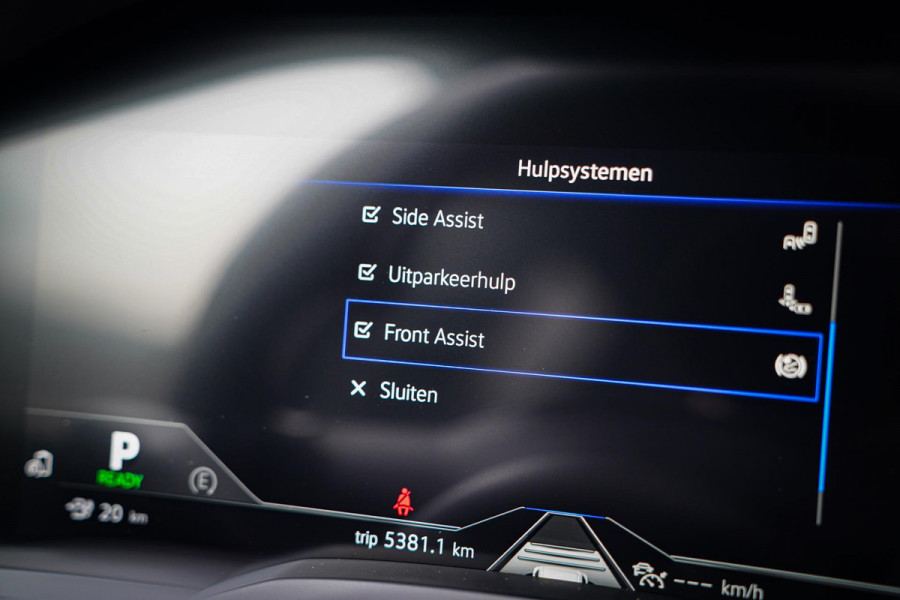 Volkswagen Touareg 3.0 TSi 4MOTION R | 360 cam | Panorama | Trekhaak | Incl. BTW | HuD | Adaptieve Cruise | Luchtvering | Park Ass