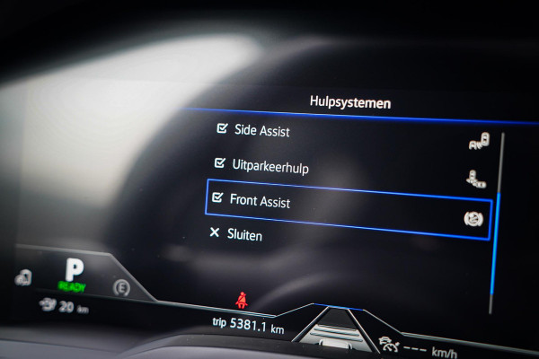 Volkswagen Touareg 3.0 TSi 4MOTION R | 360 cam | Panorama | Trekhaak | Incl. BTW | HuD | Adaptieve Cruise | Luchtvering | Park Ass