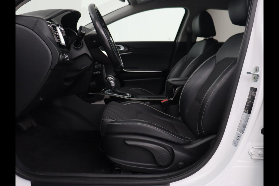 Kia Ceed 1.4 T-GDi DynamicPlusLine | Stoel & stuurverwarming | Adaptive cruise | Camera | Carplay | Keyless | Half leder | Navigatie