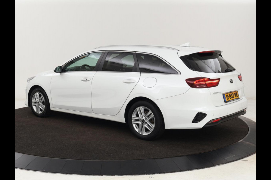 Kia Ceed 1.4 T-GDi DynamicPlusLine | Stoel & stuurverwarming | Adaptive cruise | Camera | Carplay | Keyless | Half leder | Navigatie