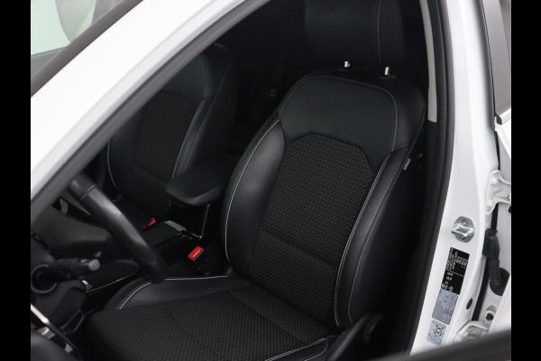 Kia Ceed 1.4 T-GDi DynamicPlusLine | Stoel & stuurverwarming | Adaptive cruise | Camera | Carplay | Keyless | Half leder | Navigatie
