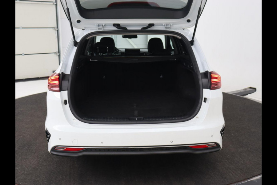 Kia Ceed 1.4 T-GDi DynamicPlusLine | Stoel & stuurverwarming | Adaptive cruise | Camera | Carplay | Keyless | Half leder | Navigatie