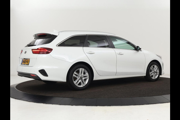 Kia Ceed 1.4 T-GDi DynamicPlusLine | Stoel & stuurverwarming | Adaptive cruise | Camera | Carplay | Keyless | Half leder | Navigatie