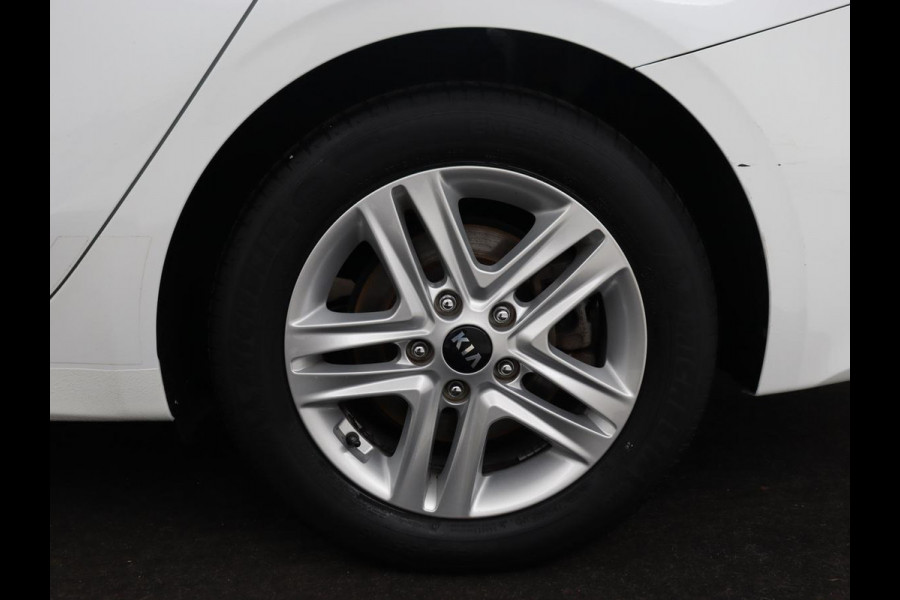 Kia Ceed 1.4 T-GDi DynamicPlusLine | Stoel & stuurverwarming | Adaptive cruise | Camera | Carplay | Keyless | Half leder | Navigatie