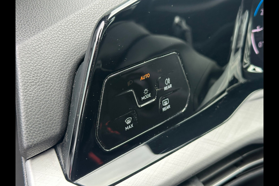 Volkswagen Golf 1.0 TSI Life|Virtual|LED|PDC|ACC|Sfeer