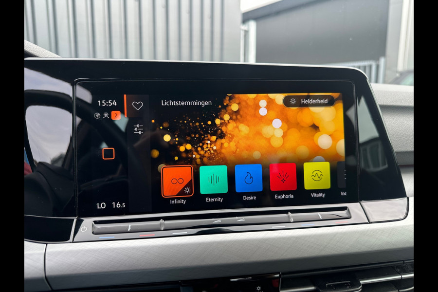 Volkswagen Golf 1.0 TSI Life|Virtual|LED|PDC|ACC|Sfeer