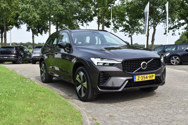 Volvo XC60 T6 350PK Plug-in hybrid AWD Plus Dark Pano dak | ACC | 360 Camera | Trekhaak | Leder | Blis