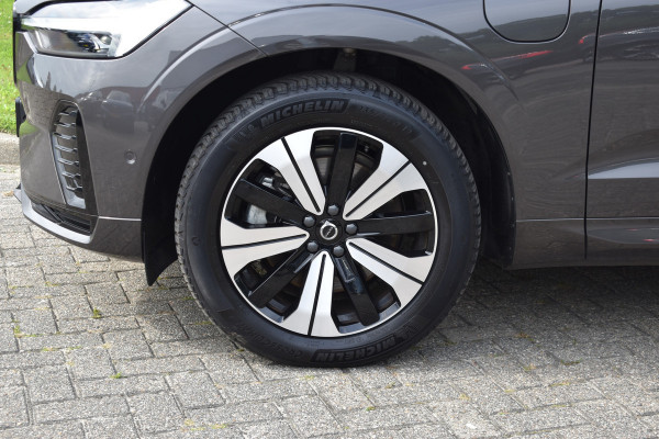 Volvo XC60 T6 350PK Plug-in hybrid AWD Plus Dark Pano dak | ACC | 360 Camera | Trekhaak | Leder | Blis