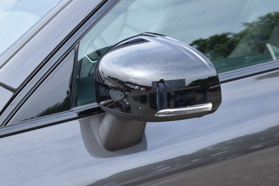 Volvo XC60 T6 350PK Plug-in hybrid AWD Plus Dark Pano dak | ACC | 360 Camera | Trekhaak | Leder | Blis