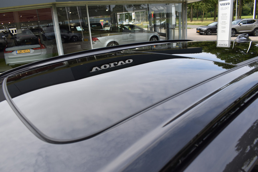 Volvo XC60 T6 350PK Plug-in hybrid AWD Plus Dark Pano dak | ACC | 360 Camera | Trekhaak | Leder | Blis