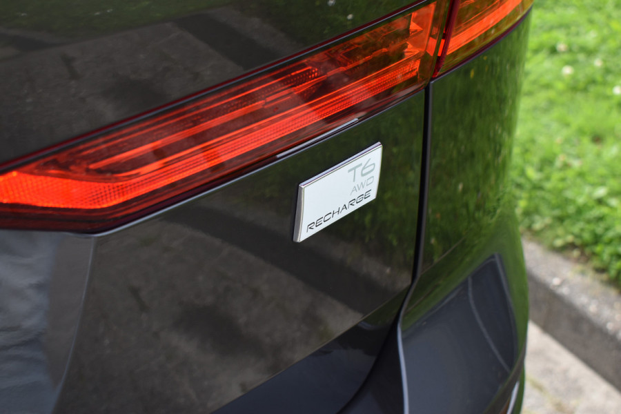 Volvo XC60 T6 350PK Plug-in hybrid AWD Plus Dark Pano dak | ACC | 360 Camera | Trekhaak | Leder | Blis