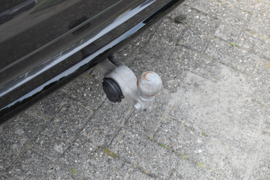 Volvo XC60 T6 350PK Plug-in hybrid AWD Plus Dark Pano dak | ACC | 360 Camera | Trekhaak | Leder | Blis