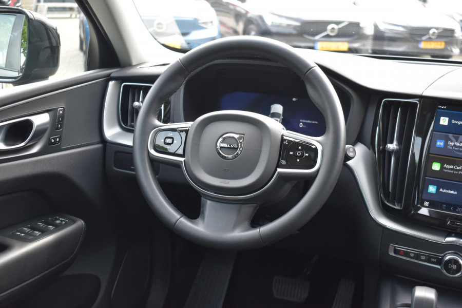Volvo XC60 T6 350PK Plug-in hybrid AWD Plus Dark Pano dak | ACC | 360 Camera | Trekhaak | Leder | Blis