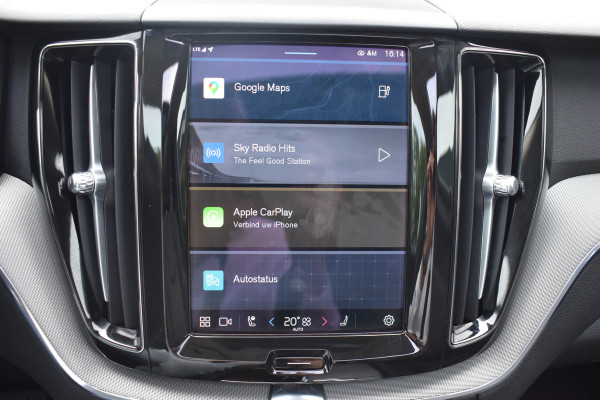 Volvo XC60 T6 350PK Plug-in hybrid AWD Plus Dark Pano dak | ACC | 360 Camera | Trekhaak | Leder | Blis