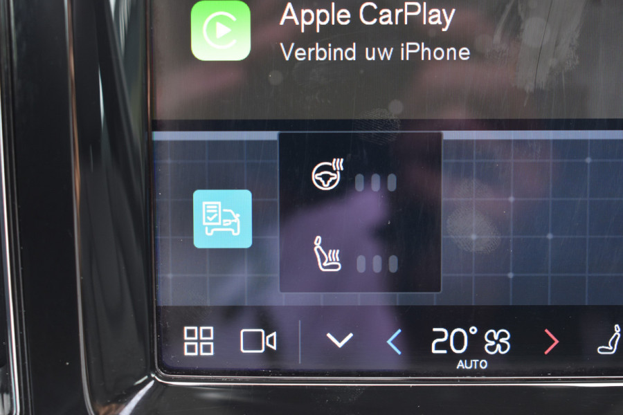 Volvo XC60 T6 350PK Plug-in hybrid AWD Plus Dark Pano dak | ACC | 360 Camera | Trekhaak | Leder | Blis