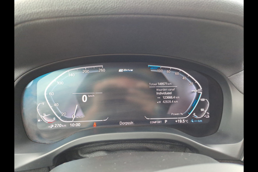 BMW X3 xDrive30e High Executive | M Sport | Pano | Trekhaak | Leder | HK Sound | Memory | HUD | Shadow line |