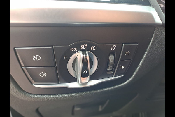BMW X3 xDrive30e High Executive | M Sport | Pano | Trekhaak | Leder | HK Sound | Memory | HUD | Shadow line |
