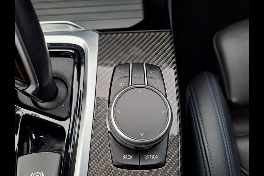 BMW X3 xDrive30e High Executive | M Sport | Pano | Trekhaak | Leder | HK Sound | Memory | HUD | Shadow line |