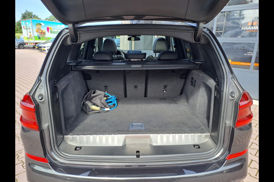 BMW X3 xDrive30e High Executive | M Sport | Pano | Trekhaak | Leder | HK Sound | Memory | HUD | Shadow line |