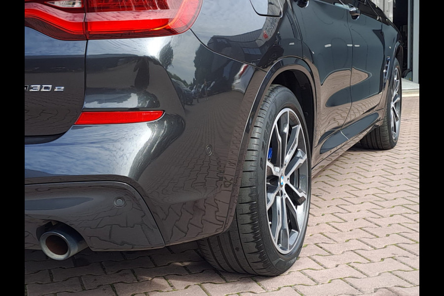 BMW X3 xDrive30e High Executive | M Sport | Pano | Trekhaak | Leder | HK Sound | Memory | HUD | Shadow line |