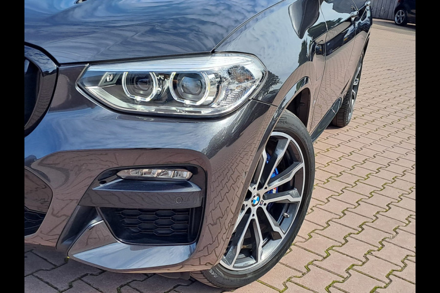 BMW X3 xDrive30e High Executive | M Sport | Pano | Trekhaak | Leder | HK Sound | Memory | HUD | Shadow line |