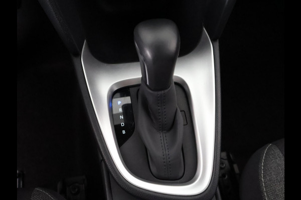 Toyota Yaris Cross 1.5 HYBRID DYNAMIC BI-TONE AUTOMAAT CARPLAY NAVIGATIE. CAMERA .COMPLEET. GARANTIE TOT 5- 2033!
