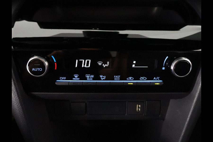 Toyota Yaris Cross 1.5 HYBRID DYNAMIC BI-TONE AUTOMAAT CARPLAY NAVIGATIE. CAMERA .COMPLEET. GARANTIE TOT 5- 2033!
