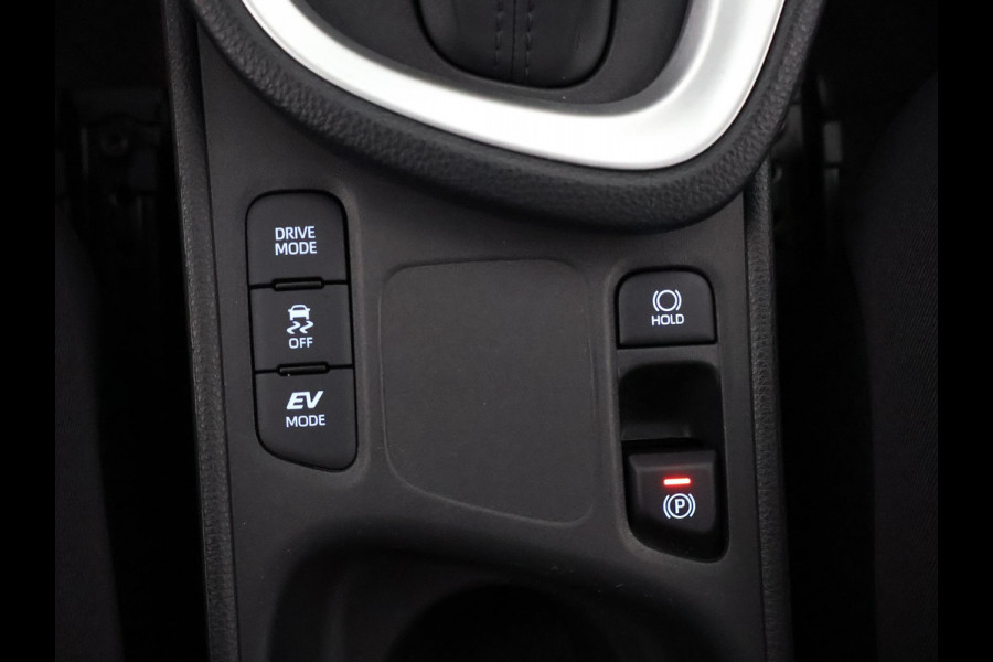 Toyota Yaris Cross 1.5 HYBRID DYNAMIC BI-TONE AUTOMAAT CARPLAY NAVIGATIE. CAMERA .COMPLEET. GARANTIE TOT 5- 2033!