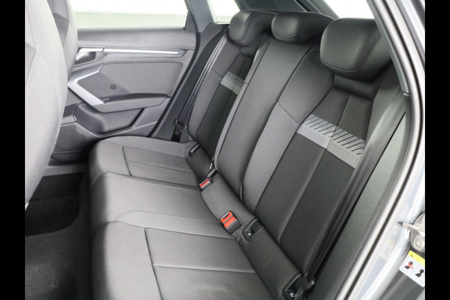 Audi A3 Sportback 35 TFSI Advanced edition 150 pk S-tronic | Private lease € 644,- | Navigatie | Parkeersensoren (Park assist) | Achteruitrijcamera | Adaptieve cruise control | LED koplampen |