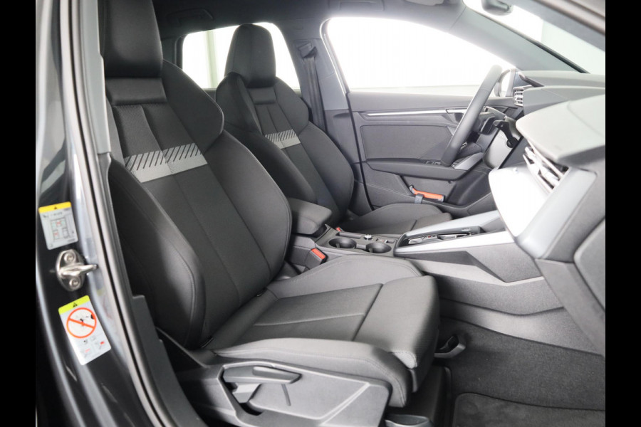 Audi A3 Sportback 35 TFSI Advanced edition 150 pk S-tronic | Private lease € 644,- | Navigatie | Parkeersensoren (Park assist) | Achteruitrijcamera | Adaptieve cruise control | LED koplampen |