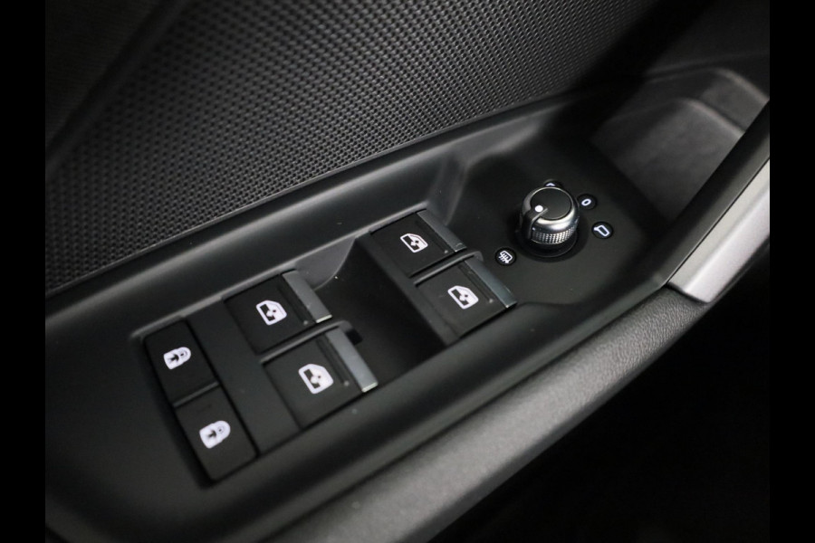 Audi A3 Sportback 35 TFSI Advanced edition 150 pk S-tronic | Private lease € 644,- | Navigatie | Parkeersensoren (Park assist) | Achteruitrijcamera | Adaptieve cruise control | LED koplampen |